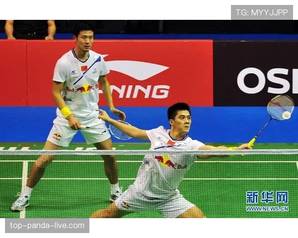 傅海峰赛场冷得像雕像，刷到他在菜市场砍价那段我笑到肚子疼