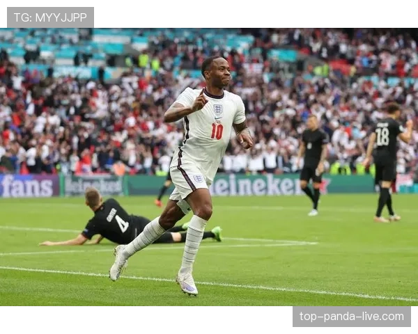 凯恩边路突破如何提升射门效率？解析其撕裂防线的进攻机制